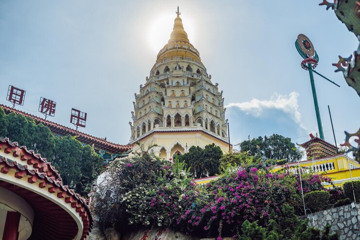 Buddhist temple kek lok si Penang Malaysia -georgetown